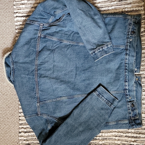 Levi's Premium Sherpa Jean Jacket Size L - Picture 2 of 8